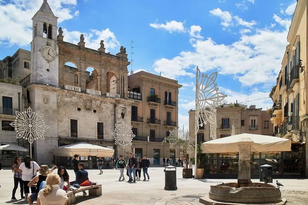 Palazzo Manfredi 37 Villa Bari 0*,